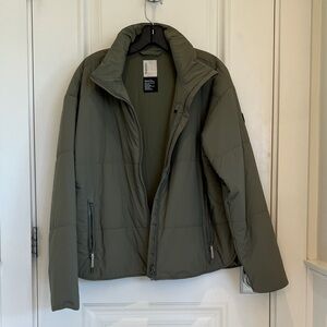 Vuori Women’s Canyon Olive Green Puffer Jacke